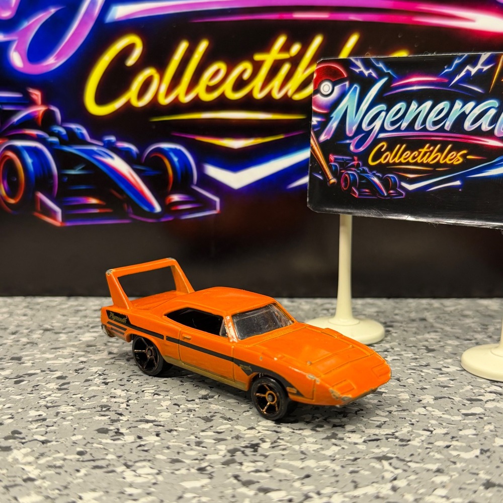 Hot Wheels Plymouth Superbird Orange Black Stripe Muscle Mania 2012 Diecast 1:64